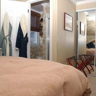 Inn On The Ocean The Hunt Room