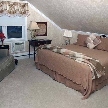 Inn On The Ocean The Tapestry Room