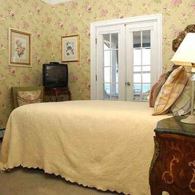 Inn On The Ocean The Victorian Room